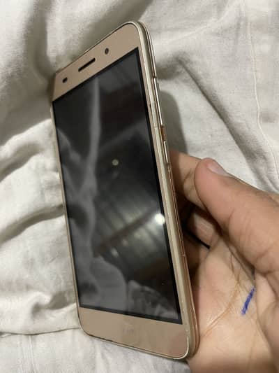 Huawai   Y3III  storage 8gb