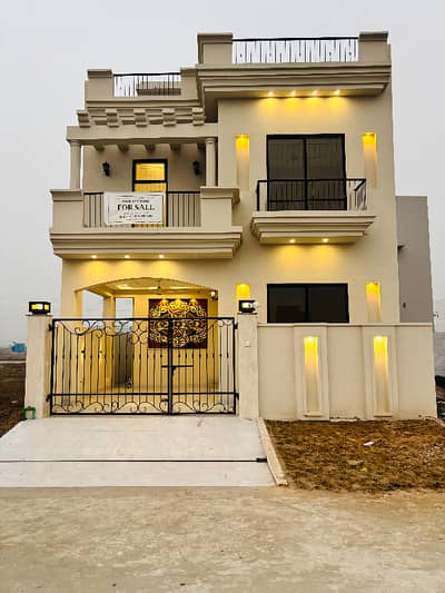 Sector C-5 Italian style 5 marla Villa For Sale