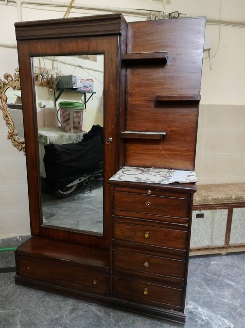 dressing table 0