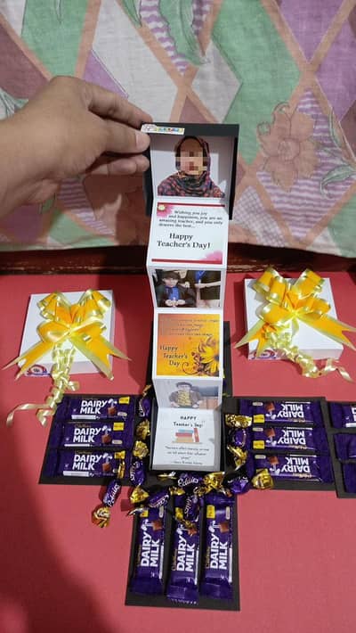 Random Color Cute Mini Chocolates and Photo box