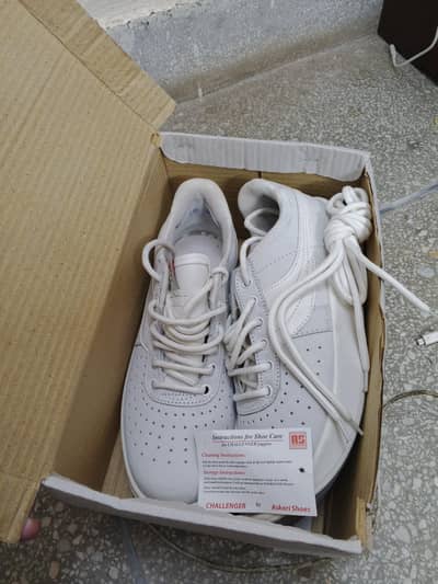 white shoes 10 number