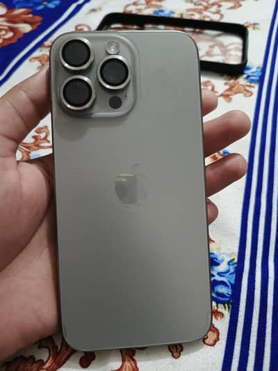 IPhone 15 pro max Factory unlocked 256 gb