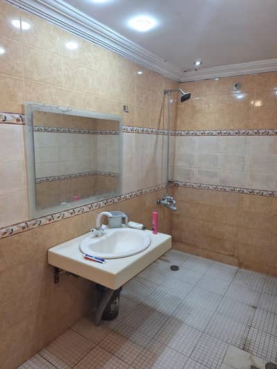 Roommate Required for neat and clean 1 bed apartment