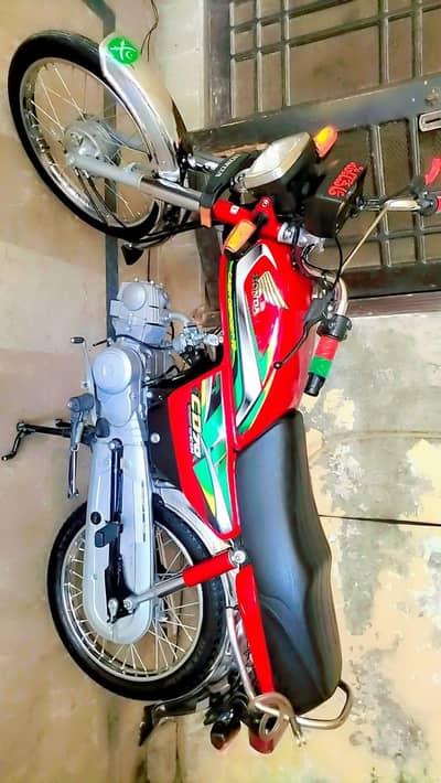 Honda cd 70 Islamabad num pack enjen total jenion.