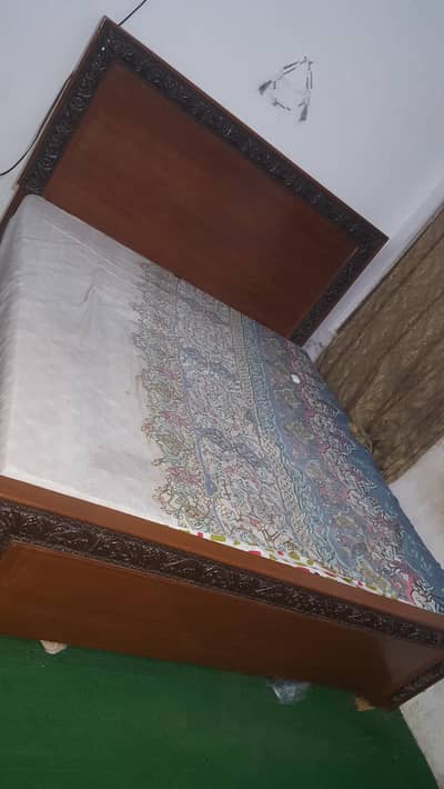 king size bed with matresss