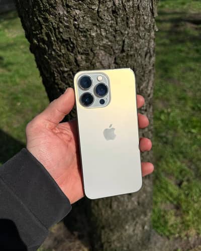 iphone 13pro 128gb 90 Battery Health 10by10 condition Waterpack