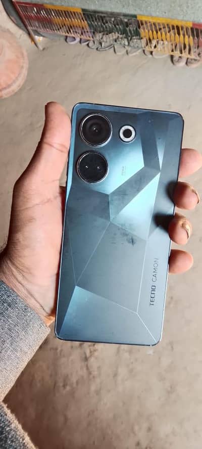 camon 20 full box no open no repair gurantee no shade all ok camra god