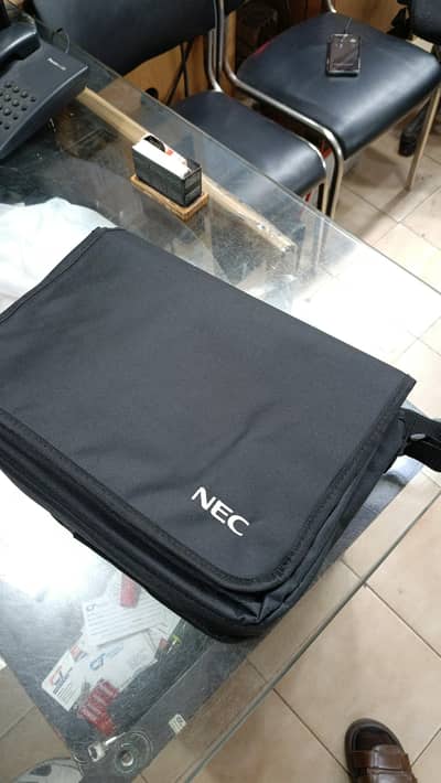 NEC M282x DLP projectors Just like new ViewSonic Optoma Epson VPS