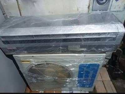 Electrolux Split Ac New Only One Year Used