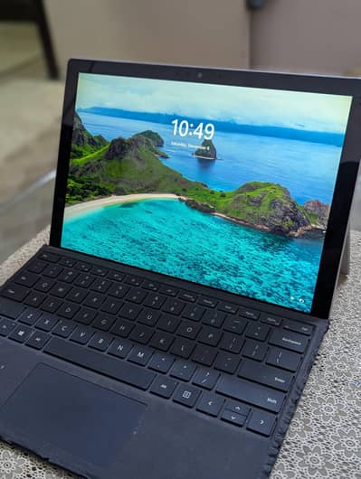 CORE i5 8TH GENERATION (PACKED + ULTRA HIGH DISPLAY GRAPHICS)