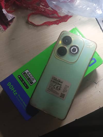 infinix smart 8.4+4  64 with box
