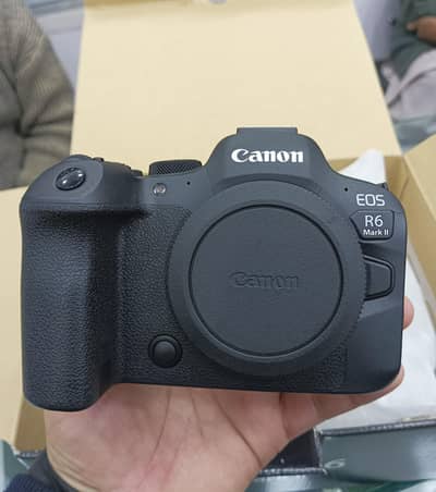 Canon EOS R6 Mark II Mirrorless Camera