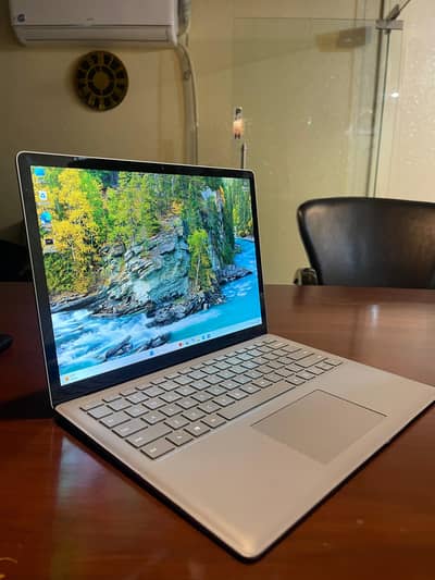 Surface laptop i5 7th 8Gb (03256785678)