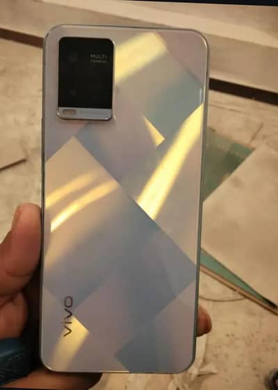 touch crack ha lakin ek sal sa chal raha Baki all ok ha