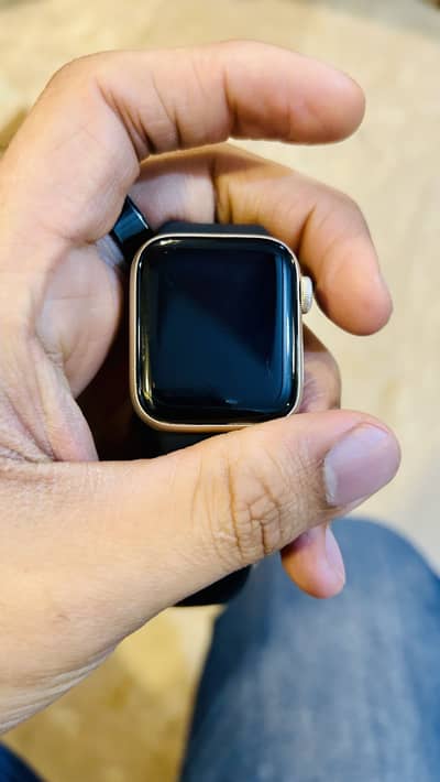 Apple Watch SE 40mm for Sale!