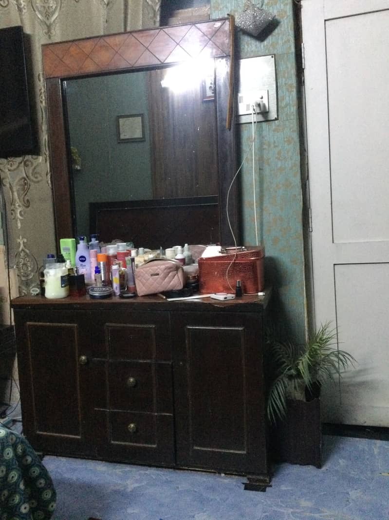 Dressing table 1