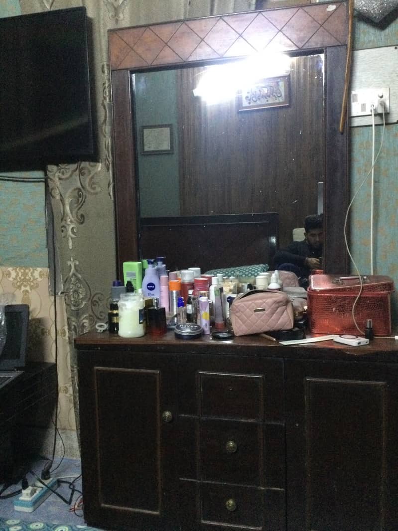 Dressing table 2