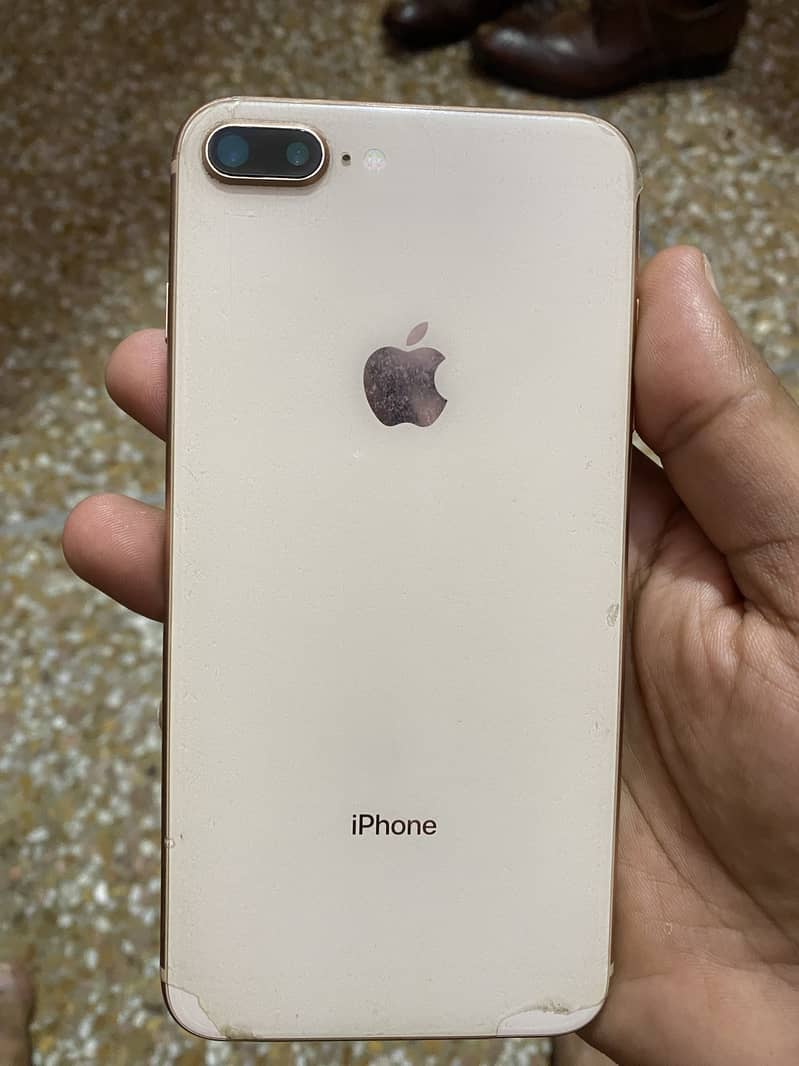 iPhone 8 Plus 2