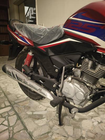 Honda CB125F