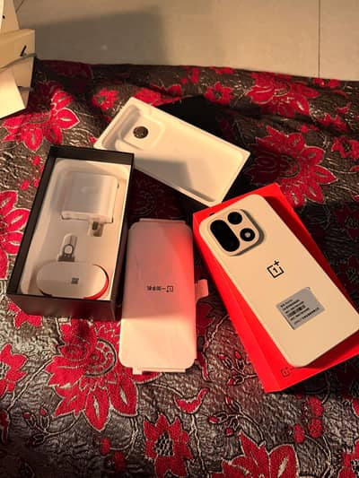 OnePlus 15 12 GB 256 GB sandstorm