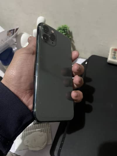 11 PRO Non PTA 256 gb in lush condition