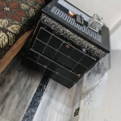 bed set with side tables