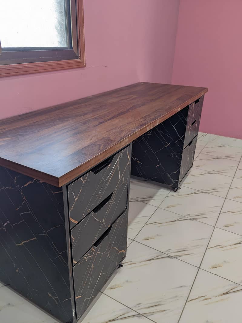 Custumize Computer Table 2