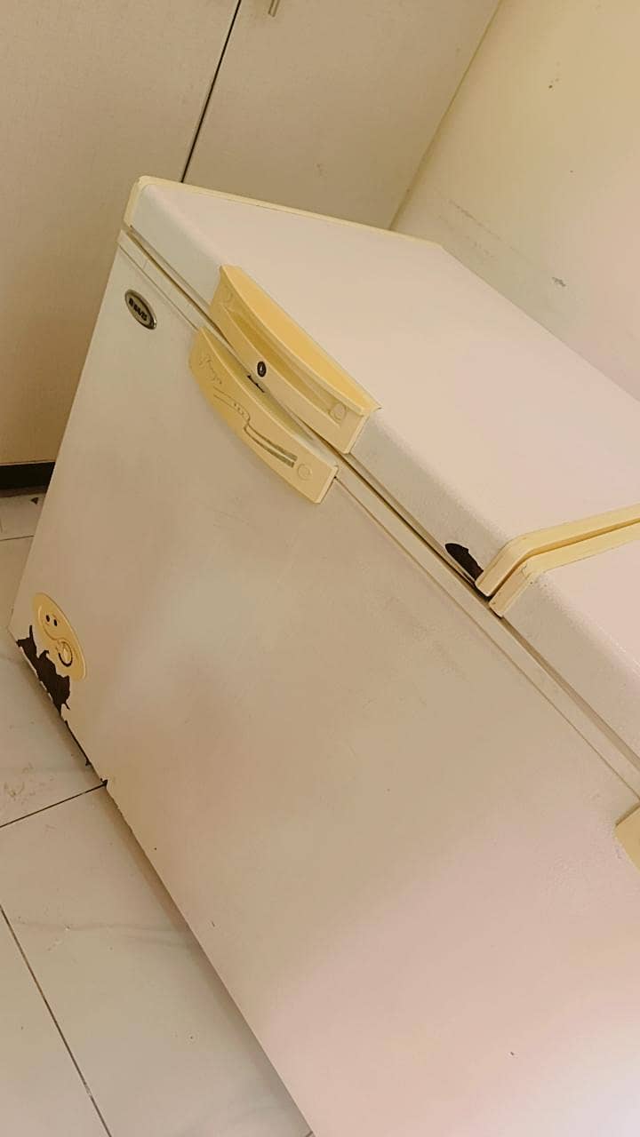 Waves Deep Freezer. . 0