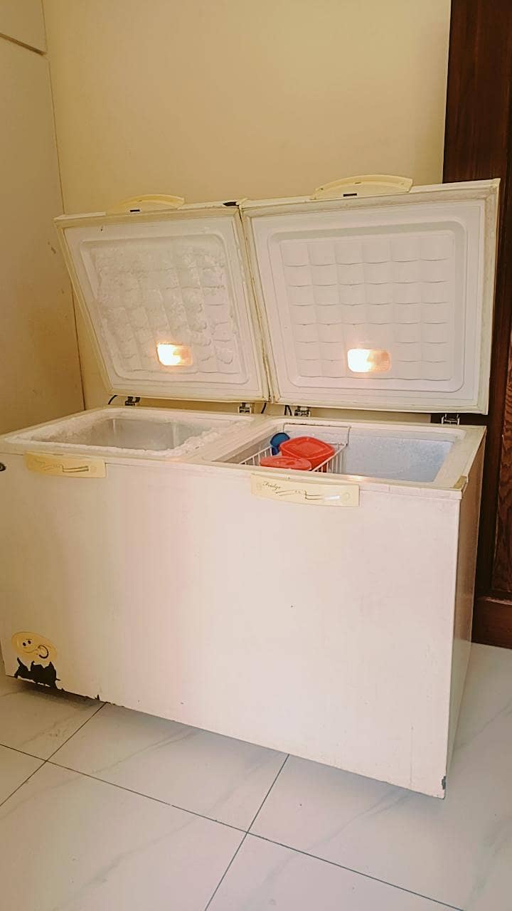 Waves Deep Freezer. . 2