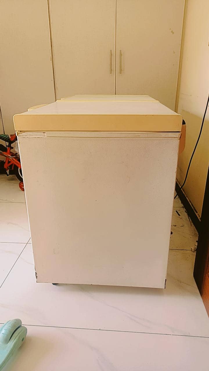 Waves Deep Freezer. . 5