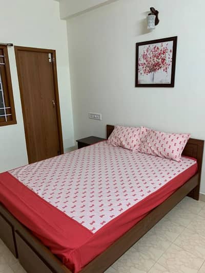 Daily basis room for couple family girls boys