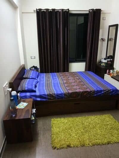 Daily basis room for rent couple family girls boys