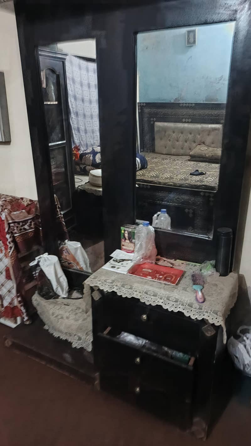 Double Bed,Dressing, Side Table's 2