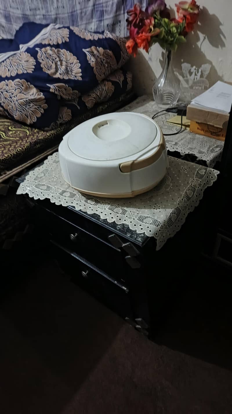 Double Bed,Dressing, Side Table's 5