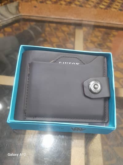 wallet for men.