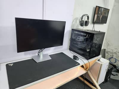 Dell Ultrasharp U2722D IPS 2K QHD 10bit color Monitor