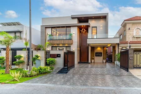 10 MARLA ELEGANT AND SUPER HOT LOCATED BUNGALOW IS AVAILABLE IN THE BEST BLOCK OF DHA LAHORE.