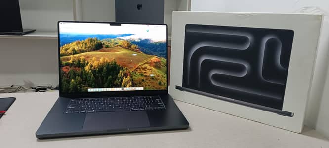 MacBook M3 Pro 2023 16 inch 36/512 just box open complete warranty