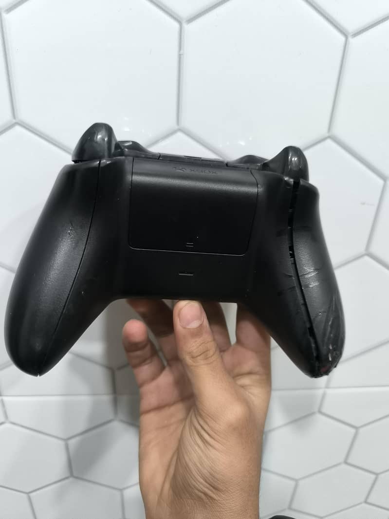 Xbox one controller                         Model 1537 1