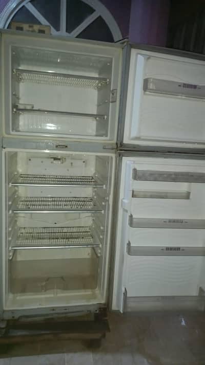 I want to sell Dawlance full Size Fridge.