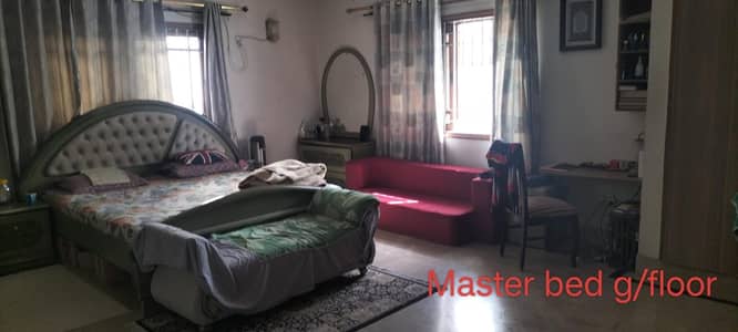 200 Sq Yard Bungalow For Sale Ideal Location