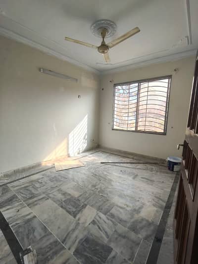 House For Rent In G-13 (7 Marla)