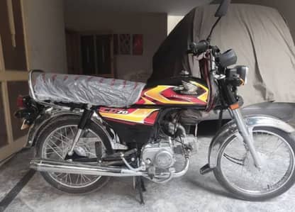 Cd 70 10by10 candtion only 350 km drive model25/26 okay