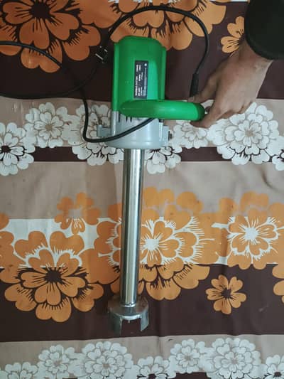 shwrma counter and sauce blander