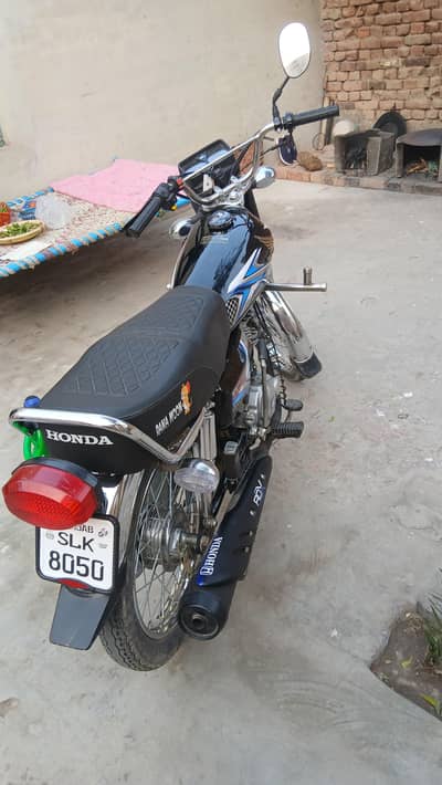 Honda 125 Black 2025 |