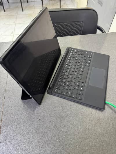 Dell Latitude 5825 (7th Gen)  2-in-1 Laptop