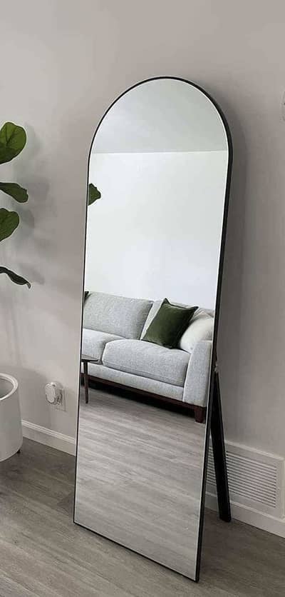 Standing mirror