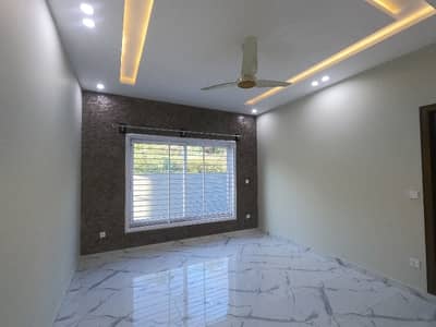 A 1 Kanal Upper Portion Located In D-12 Is Available For Rent