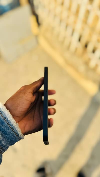 jv phone hai  10/10 hai apple variantiy maha