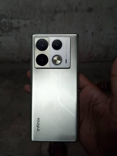 Infinix Note 40 Pro,  racing edition